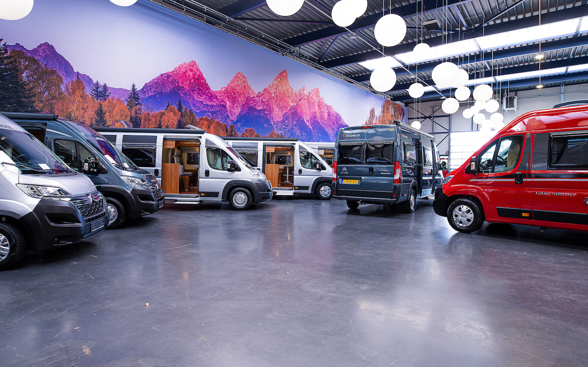 Buscamper Nederland met grootste aanbod buscampers in de showroom