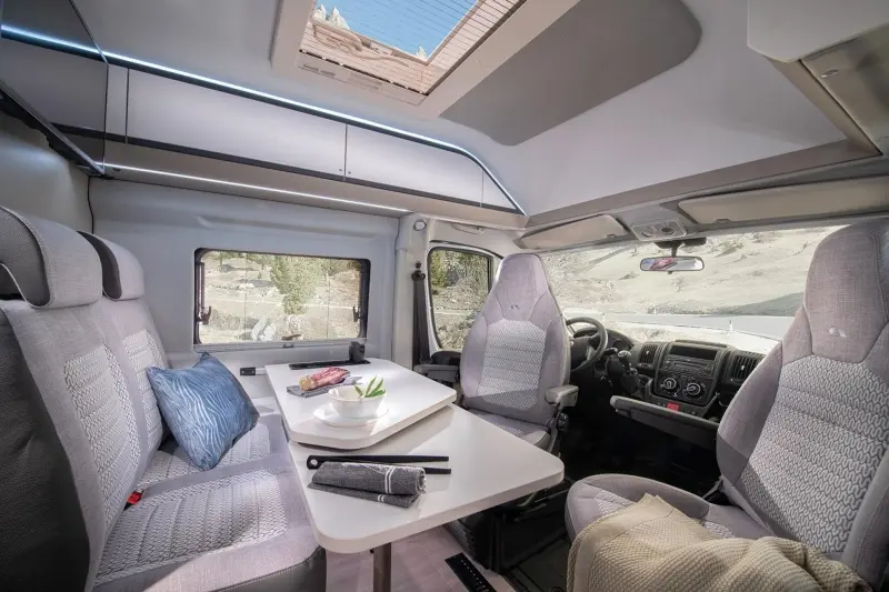 Interieur in de Adria Twin Plus 540 SPB