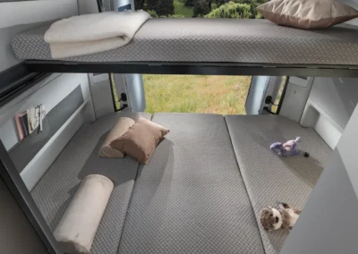 Twin 600 SPB Family half bed boven