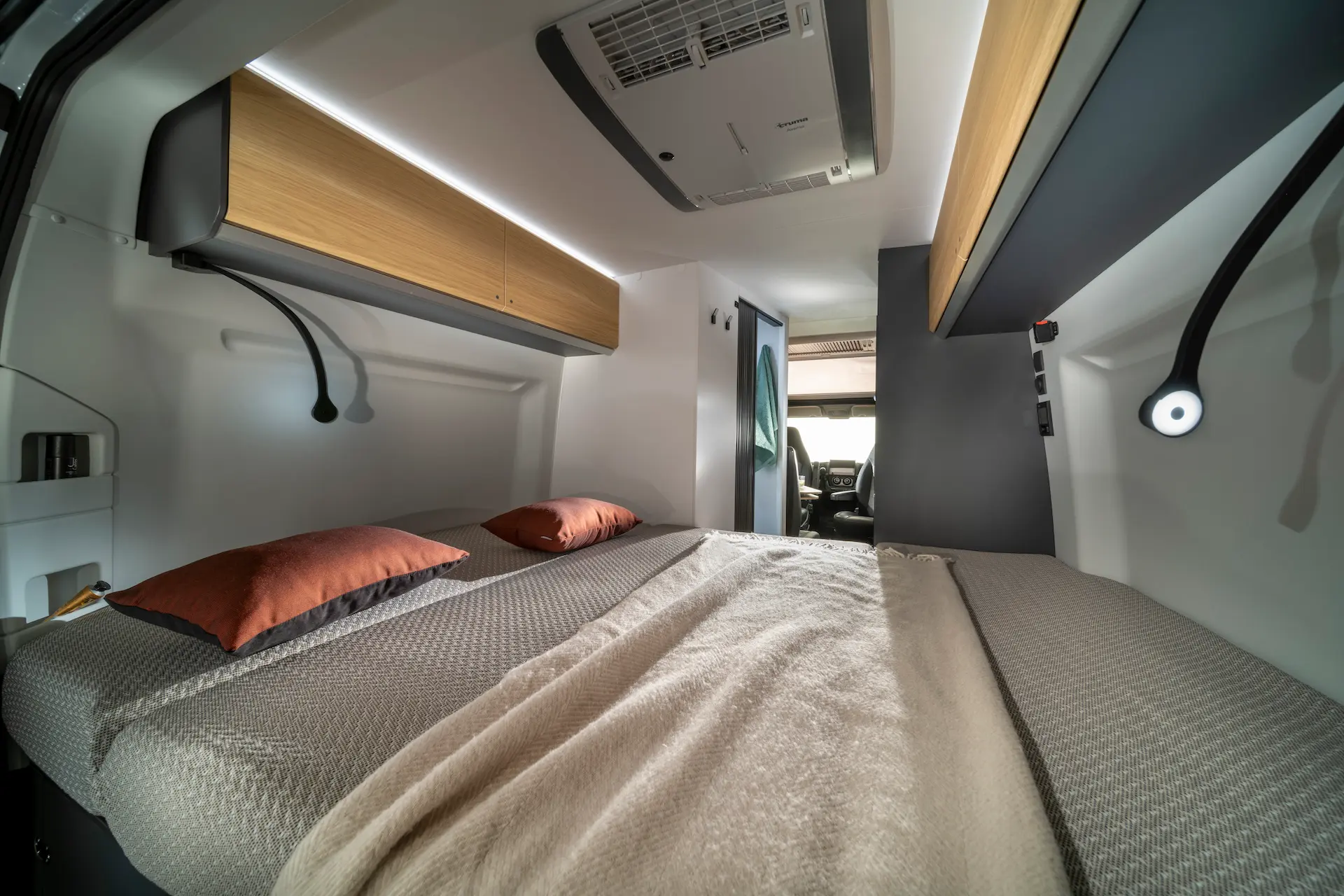 Twin 600 SPB bed