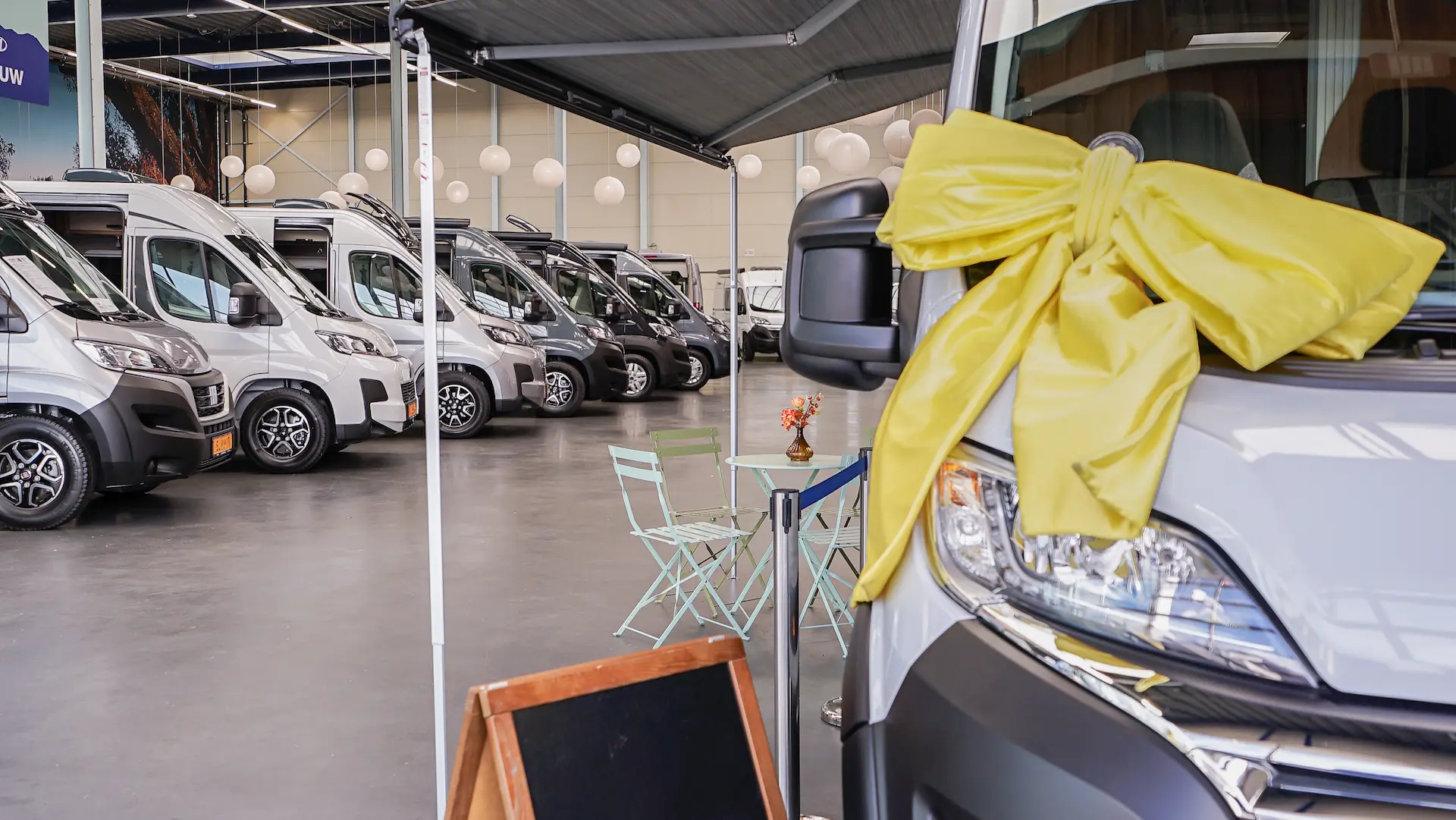 buscamper kopen Nieuw gekochte buscamper, klaar voor aflevering