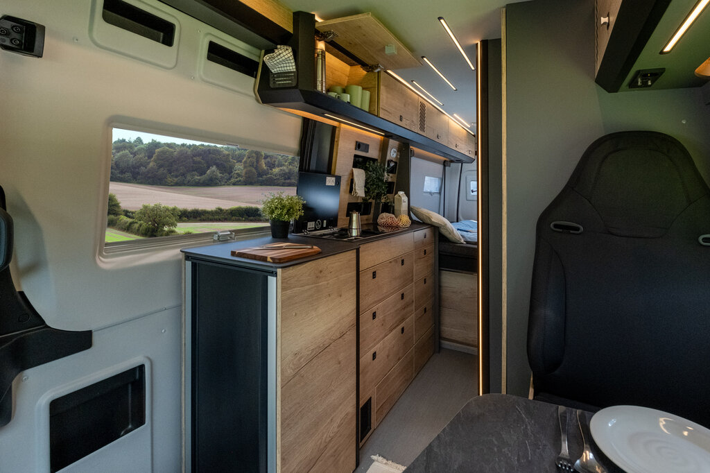 roadstar-xl-evo-interieur.8a249cb5 Keuken in de Roadstar XL Evo