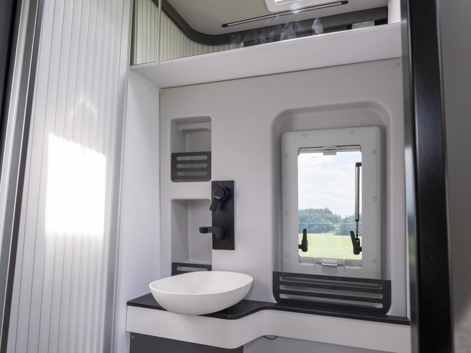 Wc doucheruimte in de Roadstar XT
