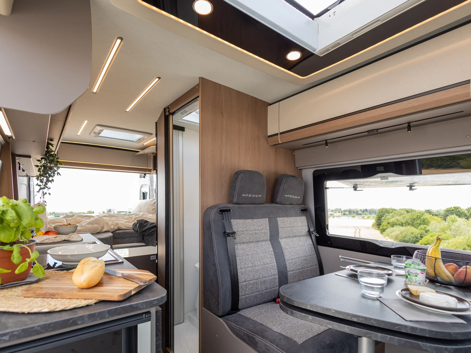 summit-prime-640-leefruimte Het interieur in de Summit Prime 640