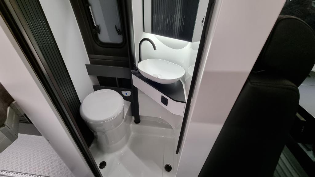 adria-twin-sports-640-sgx-6