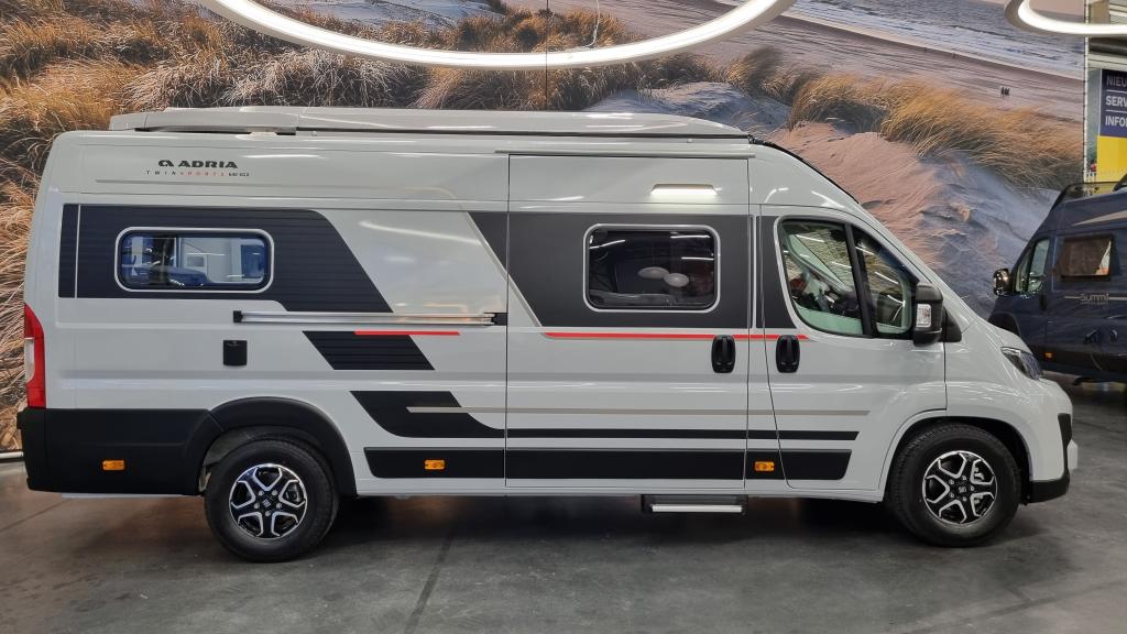 adria-twin-sports-640-sgx-26