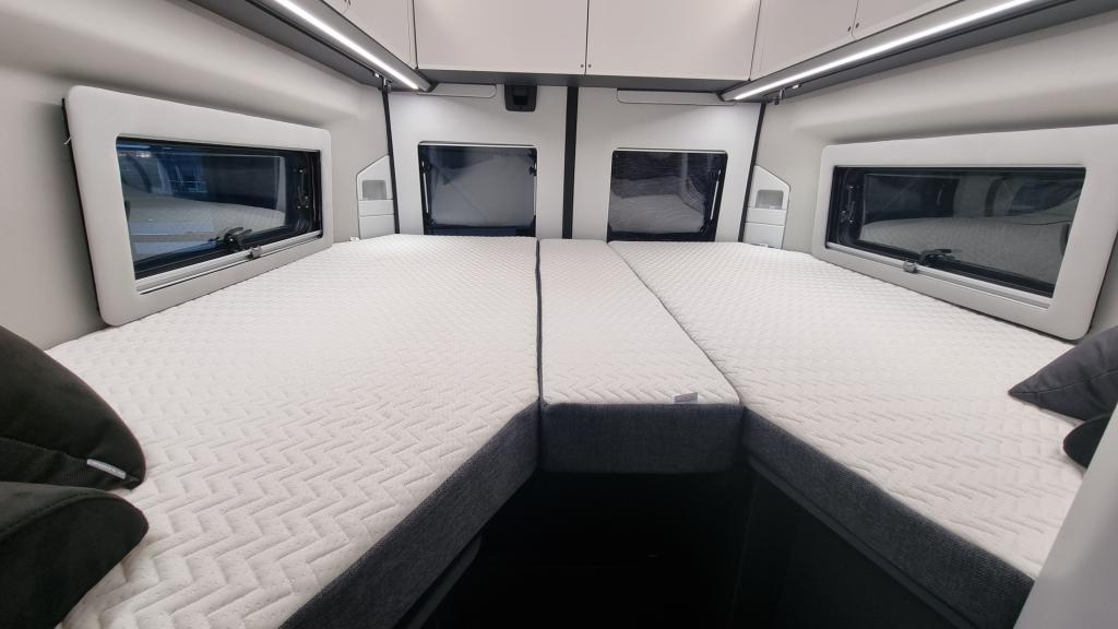 adria-twin-supreme-640-slb-9