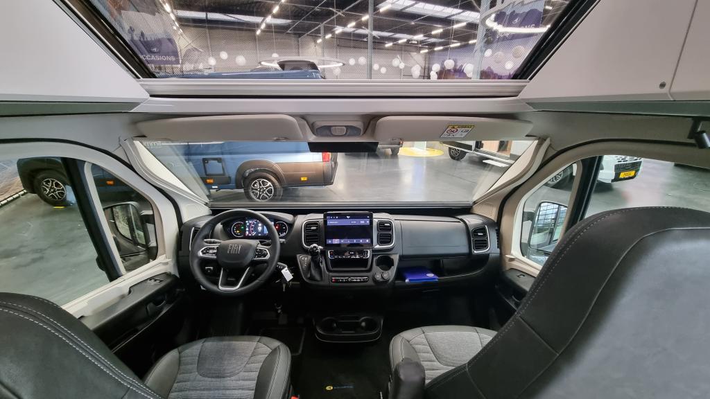 adria-twin-supreme-640-slb-15