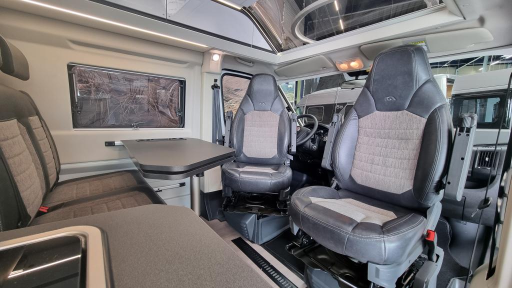 adria-twin-supreme-640-slb-2