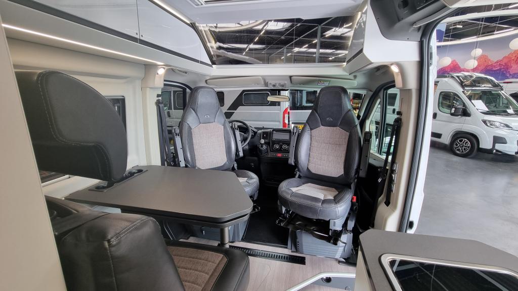 adria-twin-supreme-640-slb-3