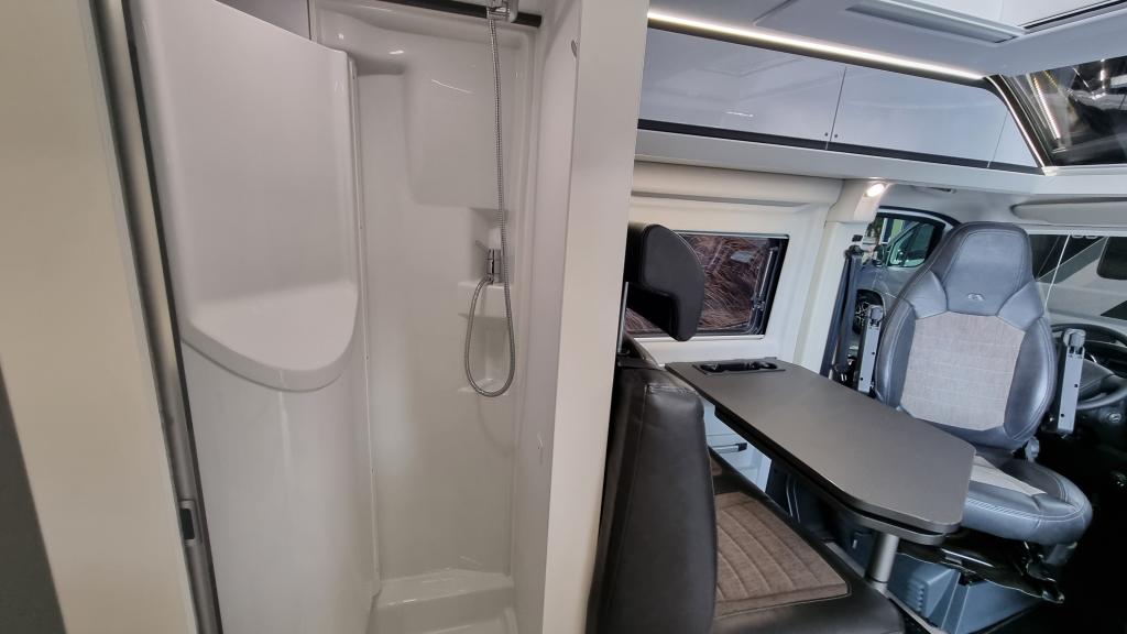 adria-twin-supreme-640-slb-7