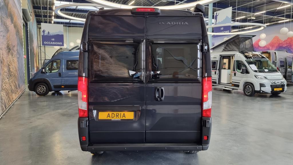 adria-twin-supreme-600-spb-10