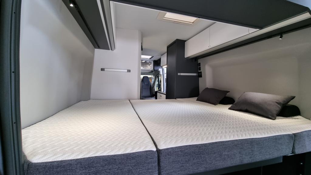 adria-twin-supreme-600-spb-12