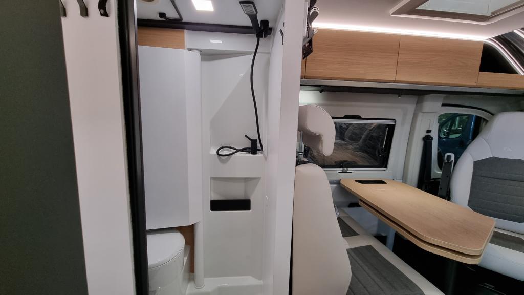 adria-twin-640-slb-60-year-6