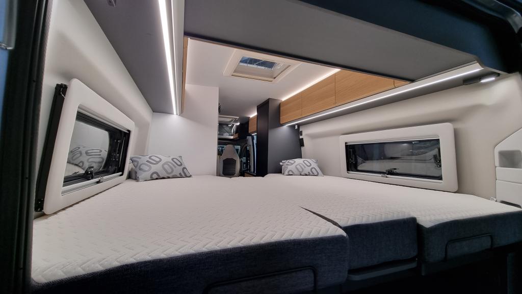 adria-twin-640-slb-60-year-10