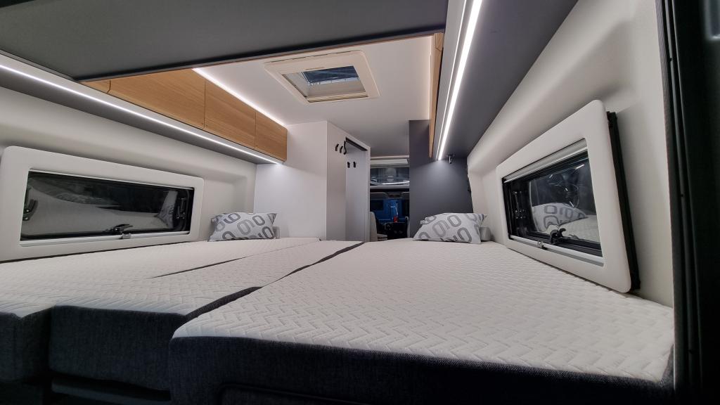 adria-twin-640-slb-60-year-11