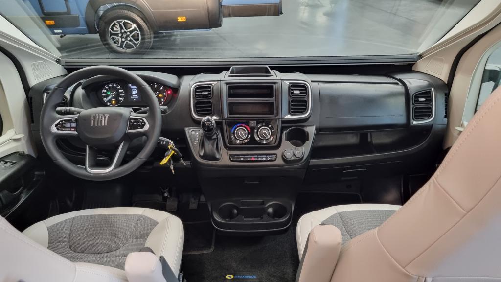 adria-twin-640-slb-60-year-13