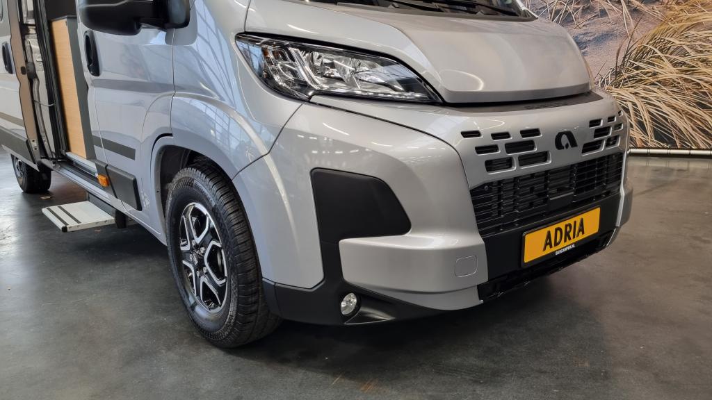 adria-twin-640-slb-60-year-18