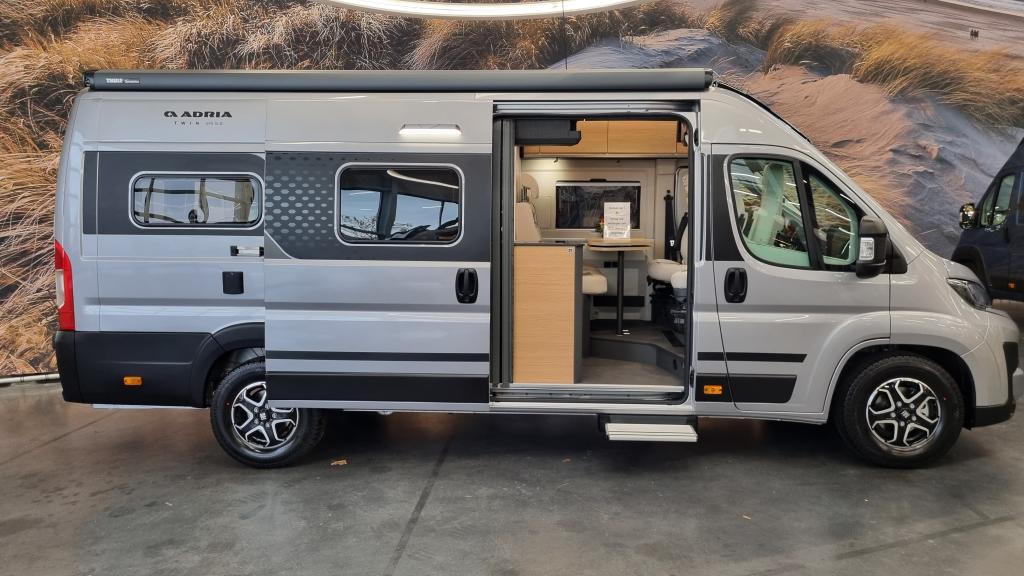 adria-twin-640-slb-60-year-21