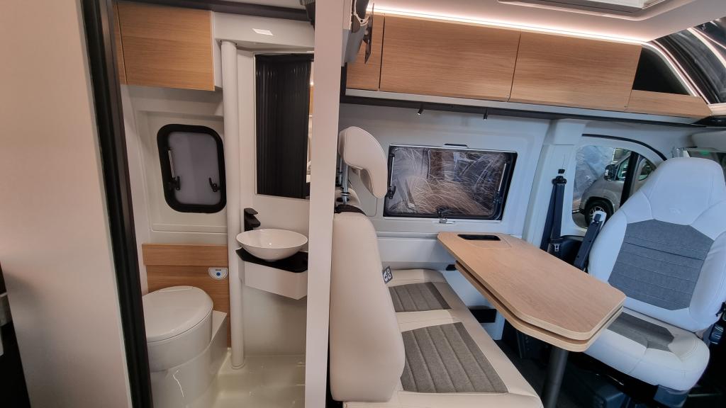 adria-twin-640-sgx-60-year-6