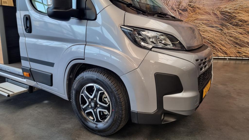 adria-twin-640-sgx-60-year-20