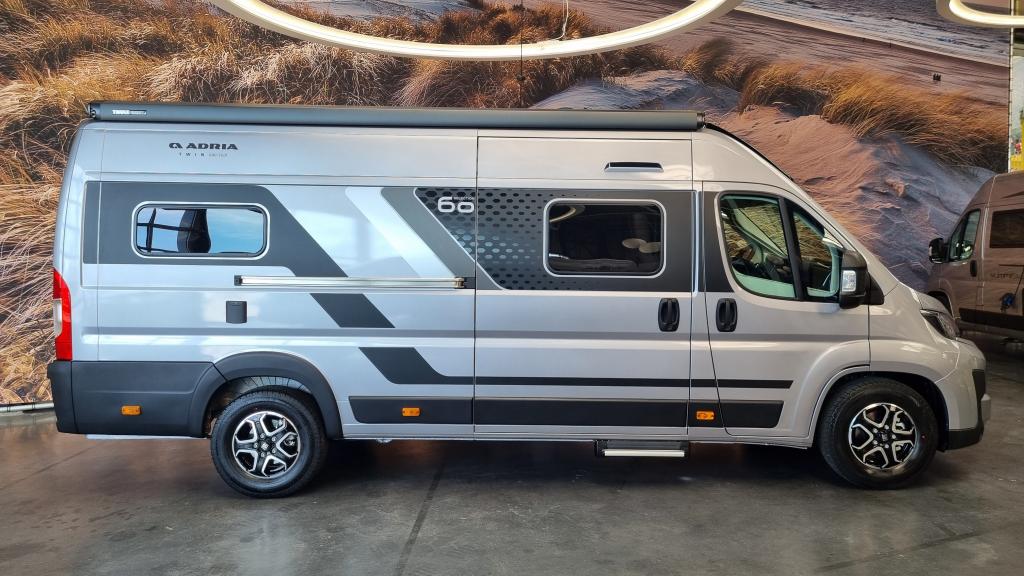 adria-twin-640-sgx-60-year-21