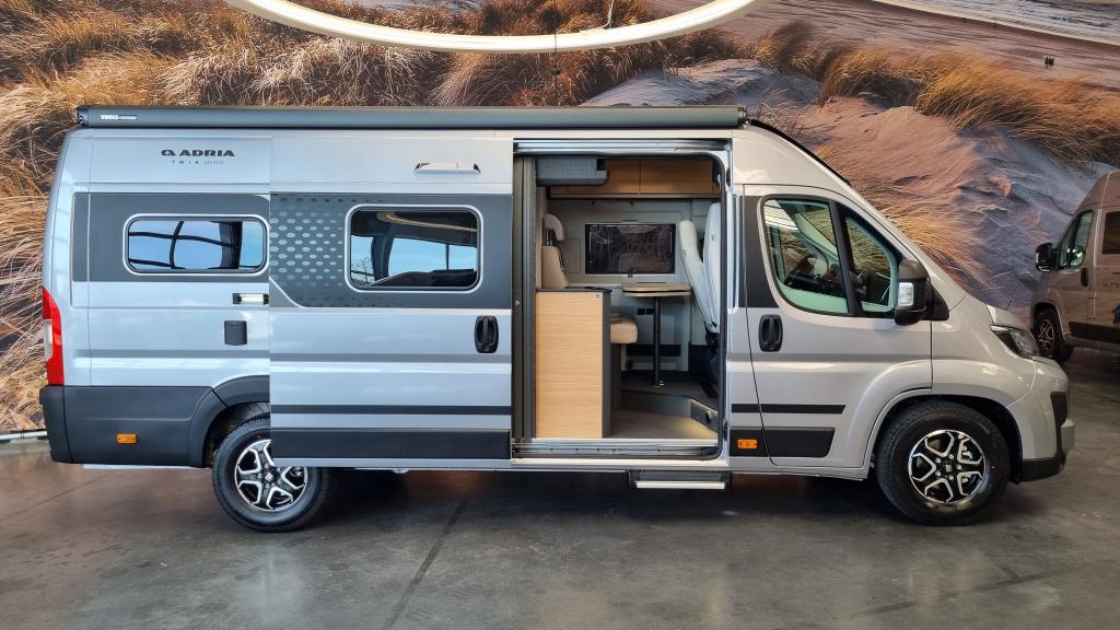 adria-twin-640-sgx-60-year-22