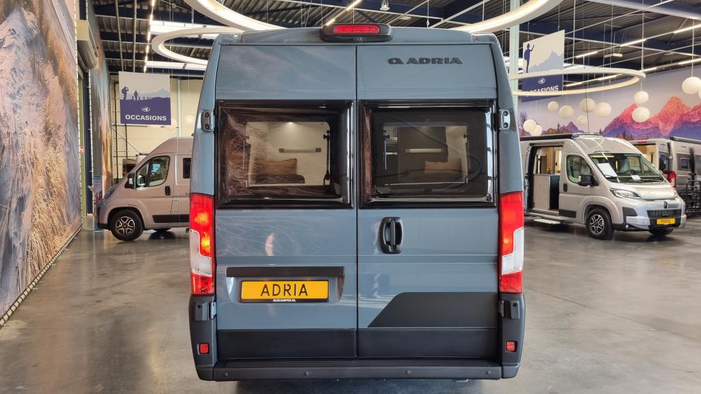 adria-twin-supreme-640-slb-9