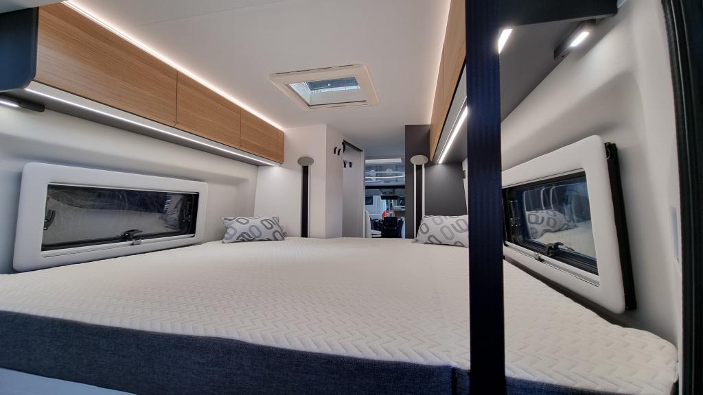 adria-twin-640-sgx-60-year-12