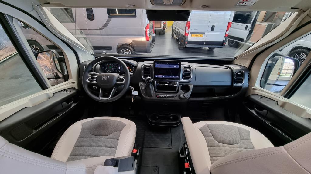 adria-twin-640-sgx-60-year-15