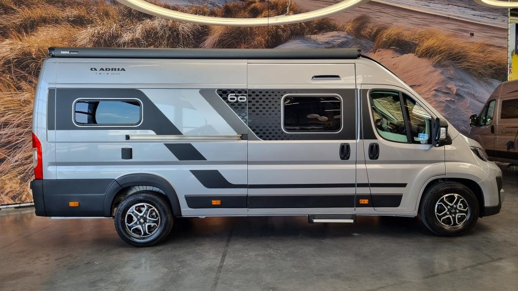 adria-twin-640-sgx-60-year-24