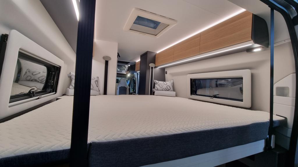 adria-twin-640-sgx-60-year-11