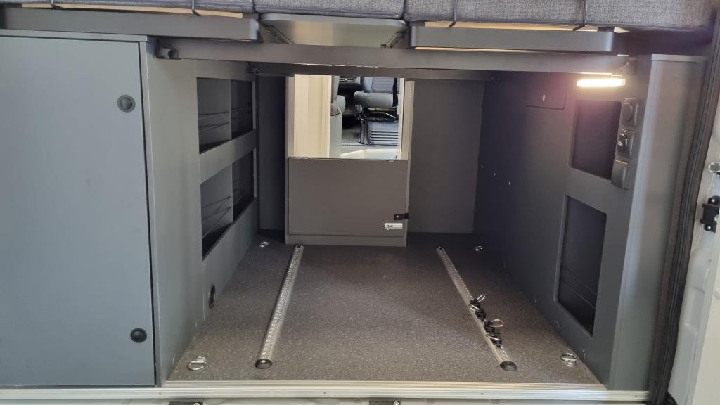 adria-twin-supreme-640-slb-11