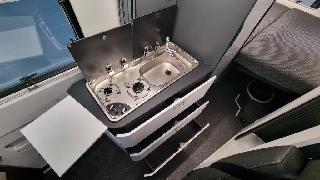 adria-twin-supreme-600-spb-3