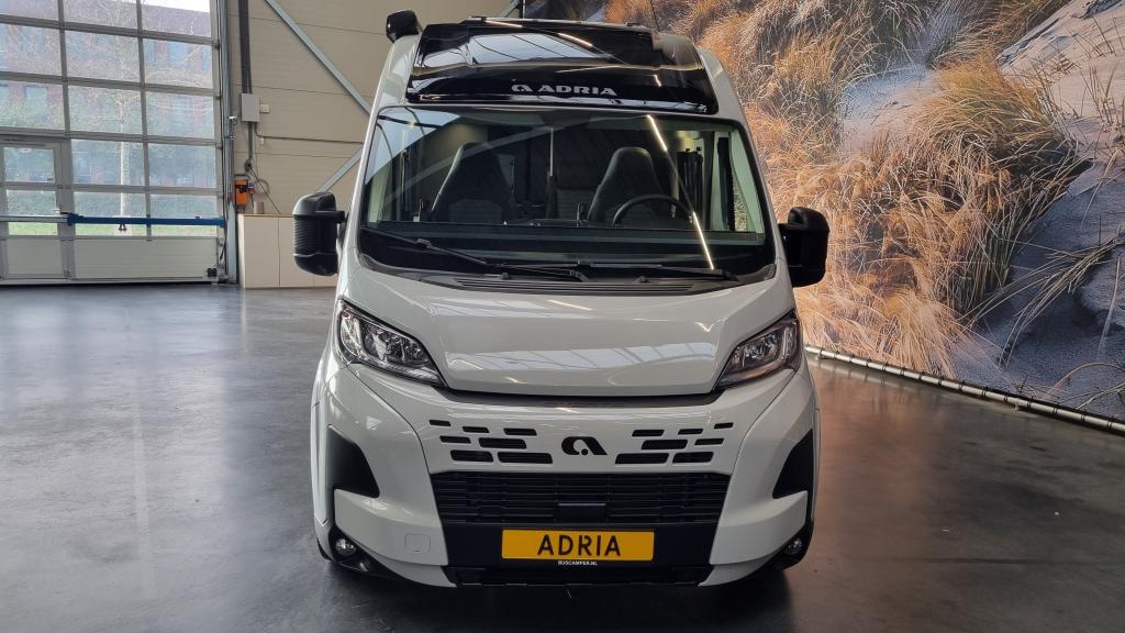 adria-twin-supreme-600-spb-17