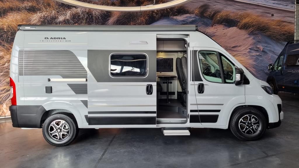 adria-twin-supreme-600-spb-20