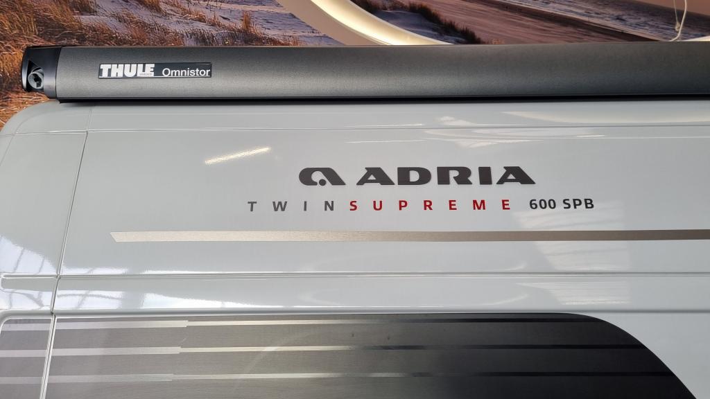 adria-twin-supreme-600-spb-21