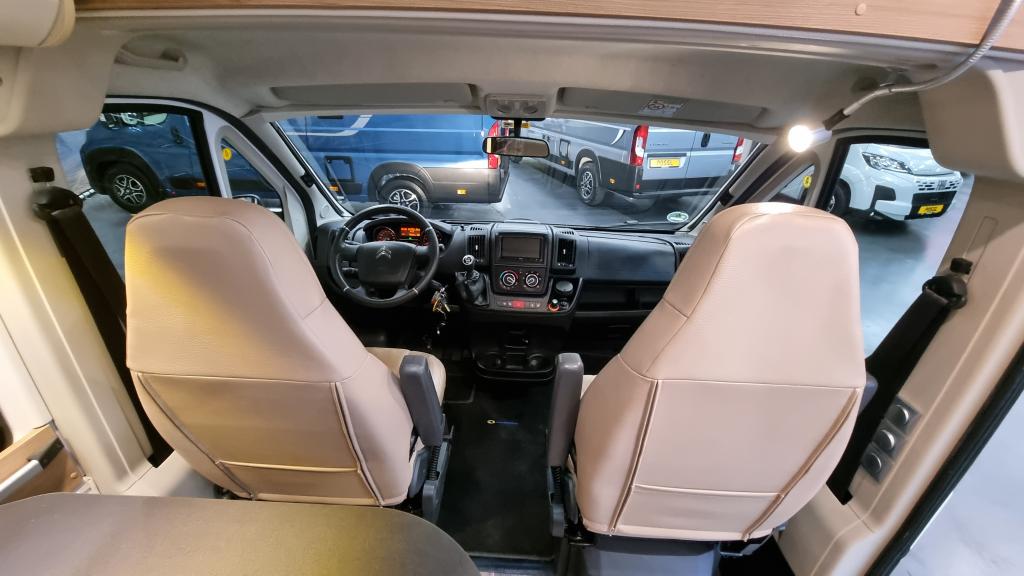 adria-twin-640-slx-buscamper-13