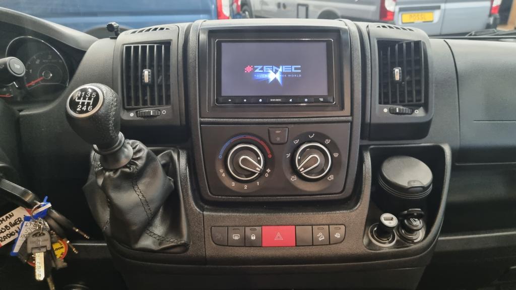 adria-twin-640-slx-buscamper-16