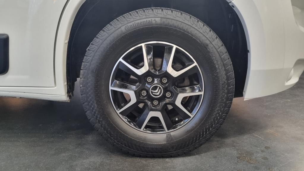 adria-twin-640-slx-buscamper-20