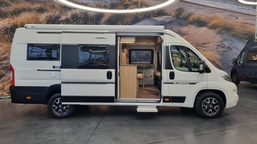 adria-twin-640-slx-buscamper-22