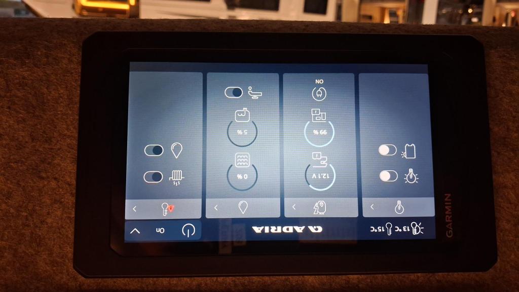 adria-supertwin-700-sgx-18