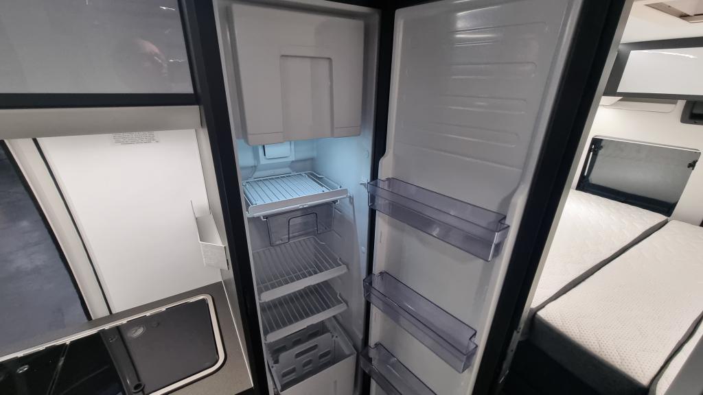 adria-twin-supreme-640-slb-4