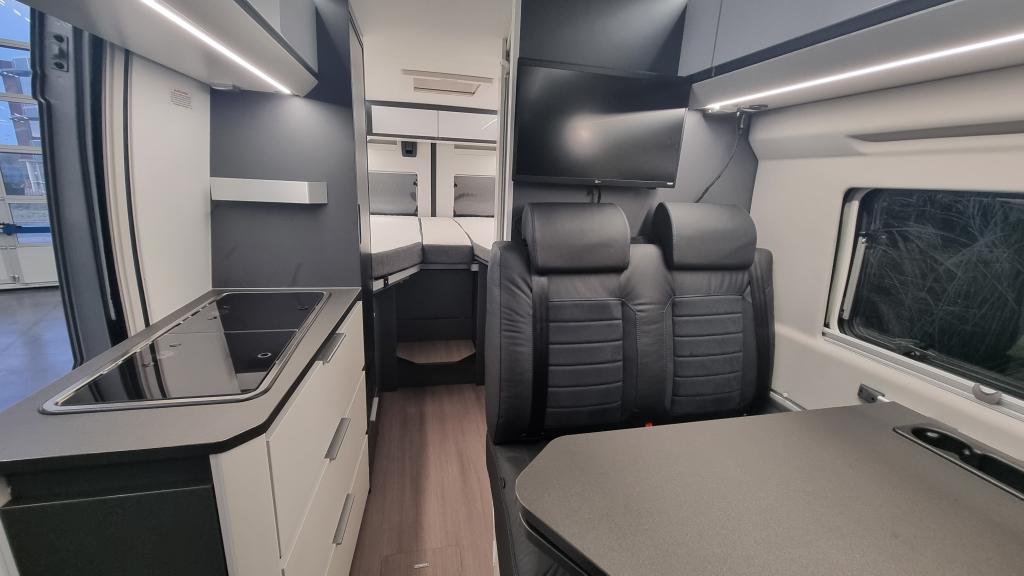 adria-twin-supreme-640-slb-7