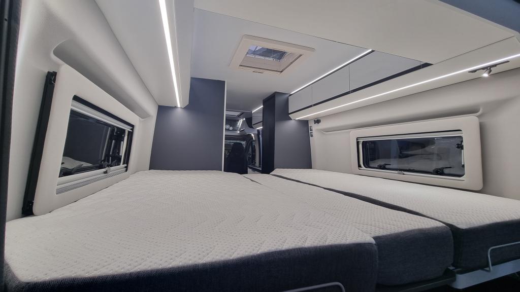 adria-twin-supreme-640-slb-14