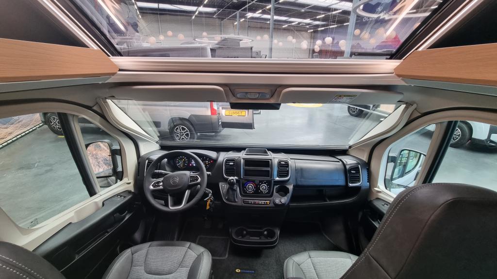 adria-twin-select-600-slb-13