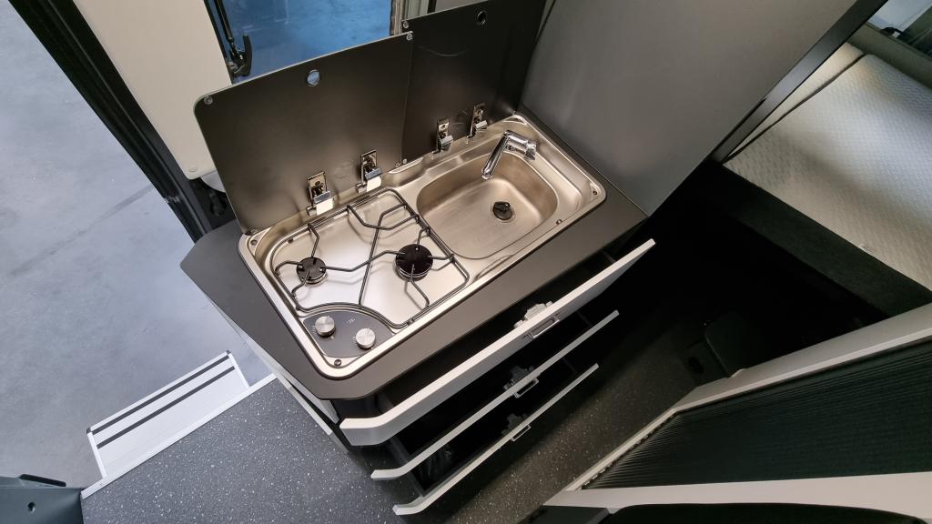adria-twin-supreme-600-spb-4