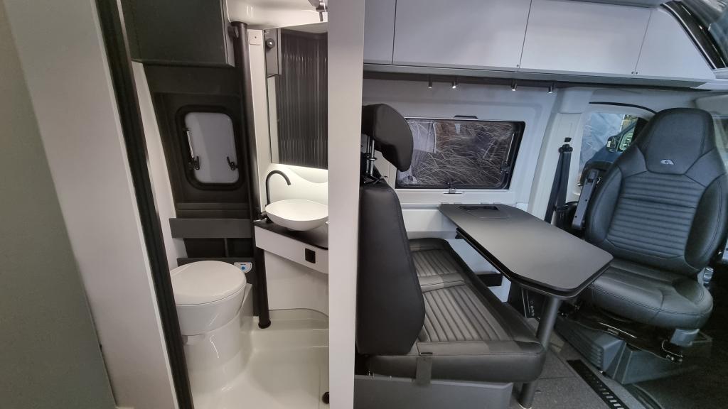 adria-twin-supreme-600-spb-6
