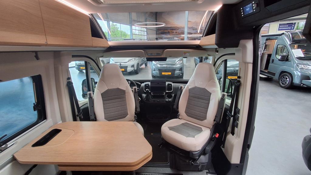 adria-twin-640-slb-60-year-5