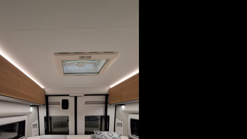 adria-twin-640-sgx-60-year-7